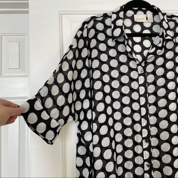 Chico’s Dotted Blouse - Picture 3 of 5